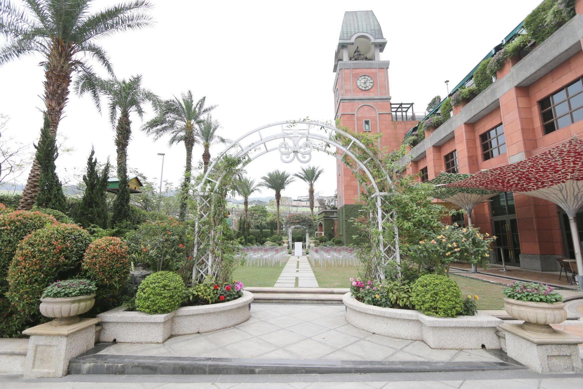 Grand Victoria Hotel Taipei Exterior photo